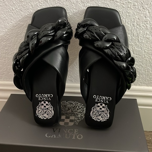Vince Camuto Azori sandals - Picture 8 of 9